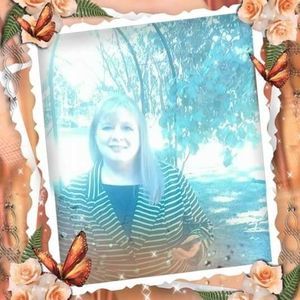 Meet your Posher, Deana